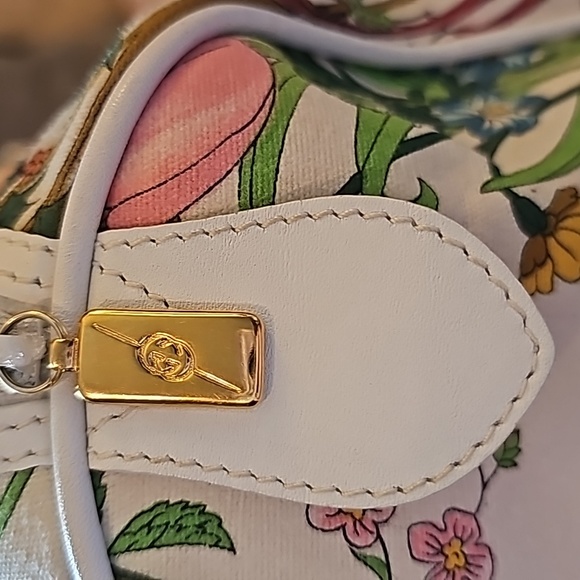 GUCCI RARE Auth. HTF Vtg Flora Canvas Satchel - Picture 9 of 16